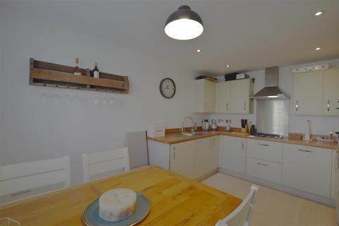 3 bedroom detached house to rent, Redfearn Mews, Harrogate HG2