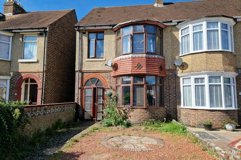 3 bedroom end of terrace house to rent, Selsey Avenue, Gosport, PO12 4DL