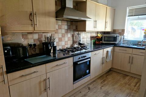 3 bedroom end of terrace house to rent, Selsey Avenue, Gosport, PO12 4DL