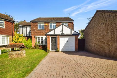 4 bedroom detached house for sale, The Platters, Rainham, Gillingham, ME8