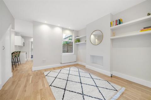 1 bedroom flat for sale, Parish Lane, London