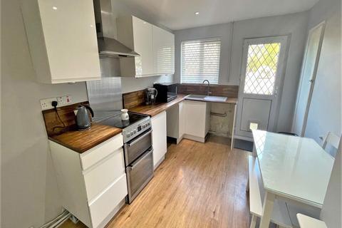 2 bedroom semi-detached house to rent, Maidstone Road, Rochester, Kent