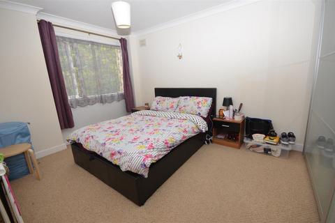 2 bedroom apartment to rent, Brocket Court, Vincent Road, Luton