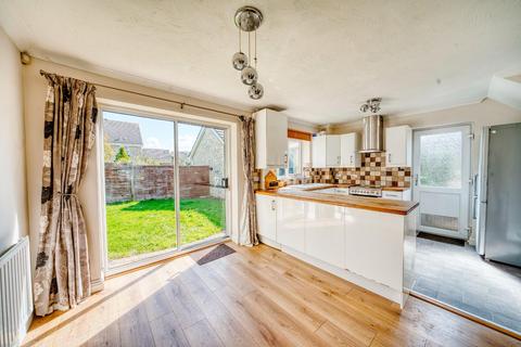 3 bedroom detached house for sale, Detached family home in the North End of Yatton village