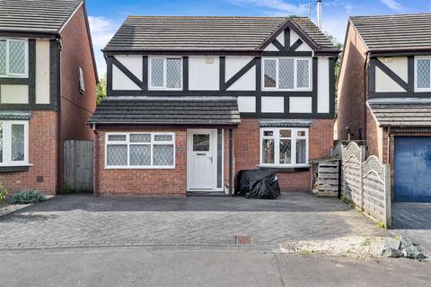 4 bedroom detached house for sale, Foxglove Close, Evesham