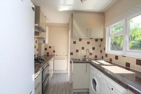 2 bedroom flat to rent, Belmont Road, Bristol BS6