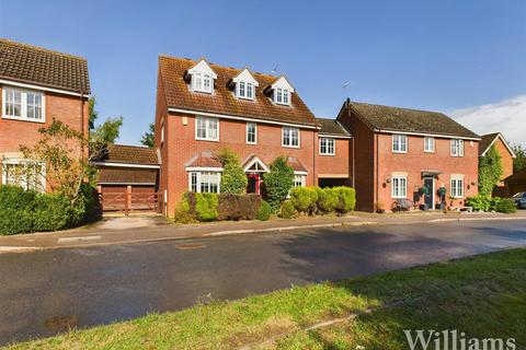 5 bedroom detached house for sale, Sandstone Close, Buckingham MK18