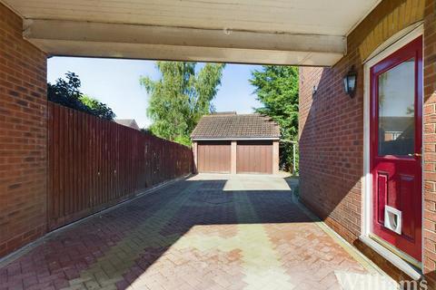 5 bedroom detached house for sale, Sandstone Close, Buckingham MK18