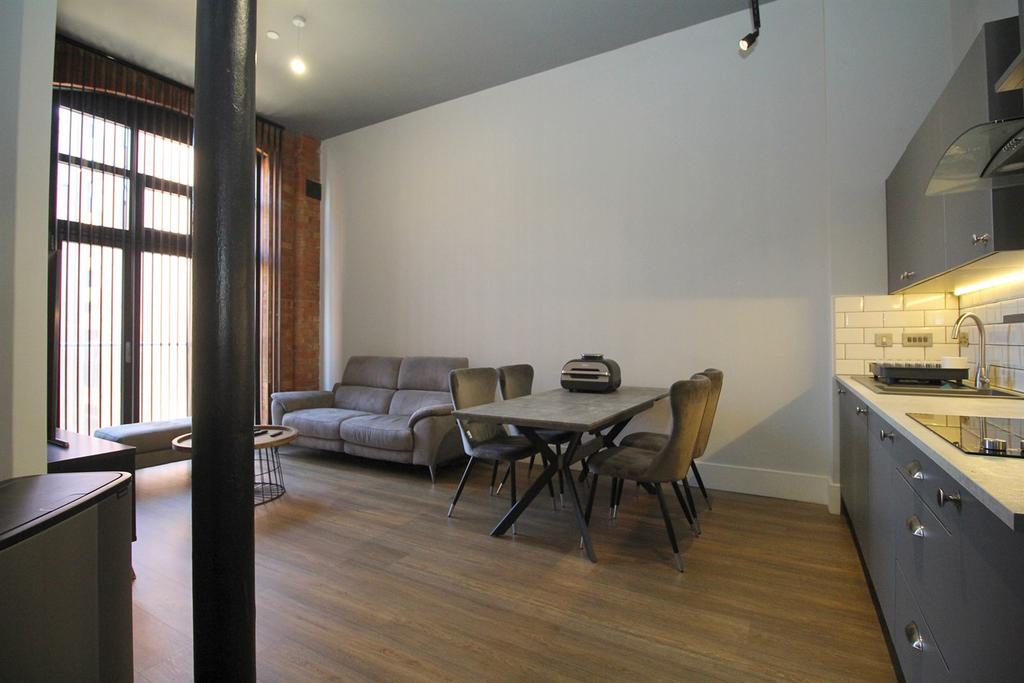 Lounge / Diner