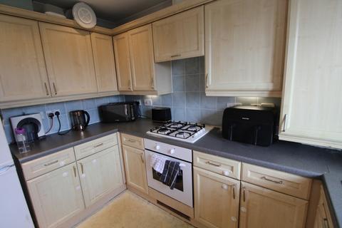 2 bedroom apartment to rent, Monkwood Close, Romford, Essex,