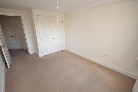 1 bedroom flat to rent, St. Thomas Street, Lymington, Hampshire, SO41