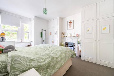 2 bedroom flat for sale, Melrose Avenue, Willesden Green, London, NW2