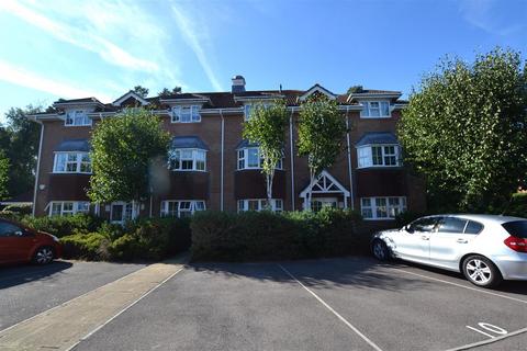 2 bedroom apartment for sale, Marrow Meade, Fleet GU51