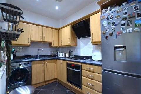 2 bedroom apartment for sale, Marrow Meade, Fleet GU51