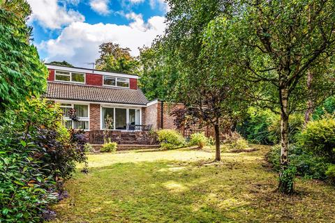 3 bedroom detached house for sale, ERMYN WAY, LEATHERHEAD, KT22