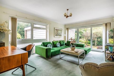 4 bedroom detached house for sale, ERMYN WAY, LEATHERHEAD, KT22