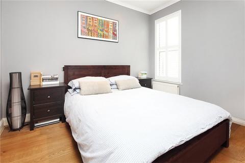 2 bedroom maisonette for sale, Weston Road, London