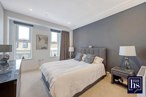 2 bedroom flat for sale, Kings Road, Brentwood CM14