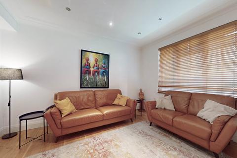 4 bedroom apartment for sale, Cropthorne Court, 20-28 Maida Vale, London, W9