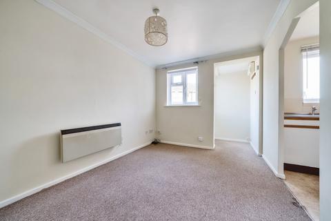 1 bedroom ground floor flat for sale, Caernarvon Road, Chichester, PO19