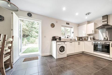 3 bedroom end of terrace house for sale, Tawny Close, Birdham, Chichester