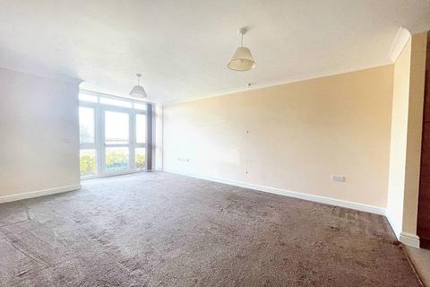 2 bedroom flat for sale, Downlands Court, Roundhay Avenue, Peacehaven, BN10 8TG