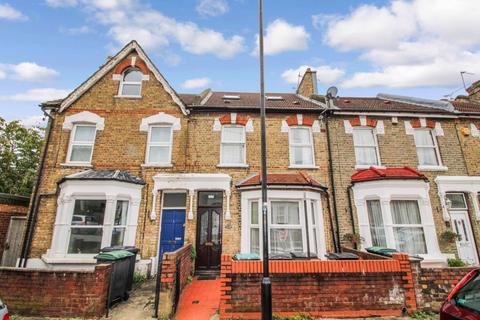 6 bedroom terraced house to rent, Cheshire Road, London, N22 8JJ