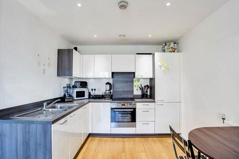 1 bedroom flat for sale, Connersville Way, Croydon CR0