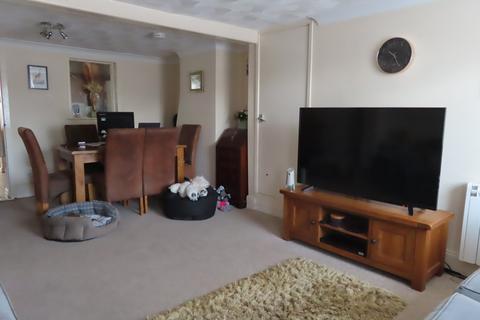 2 bedroom terraced house to rent, Ipswich Road, Suffolk IP6