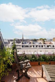 2 bedroom flat for sale, Gloucester Terrace, London, W2