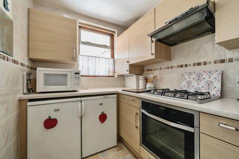 2 bedroom apartment for sale, High Road, Whetstone, London, N20