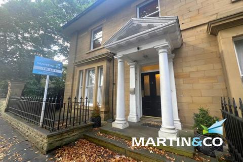 2 bedroom apartment to rent, Wentworth Lodge, Wakefield WF1