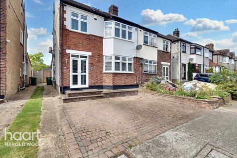 21 Athelstan Road, Romford, RM3 0QD