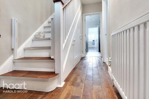 21 Athelstan Road, Romford, RM3 0QD