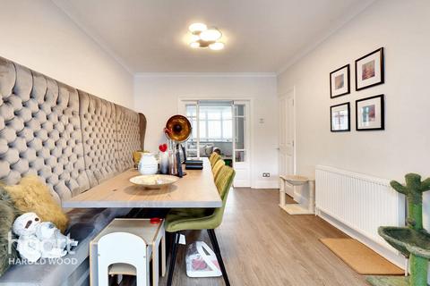 21 Athelstan Road, Romford, RM3 0QD