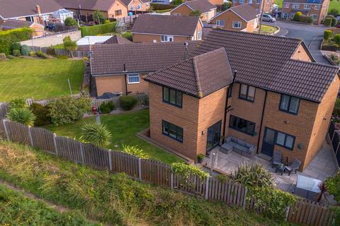 4 bedroom detached house for sale, Calver Close, Dodworth