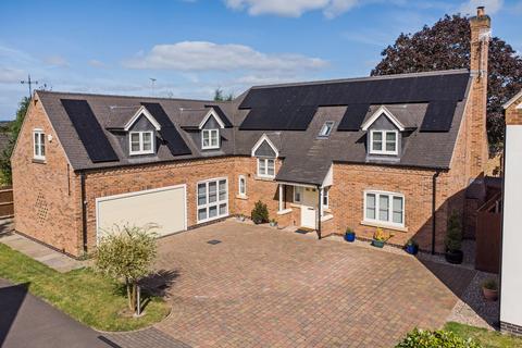 5 bedroom detached house for sale, Primavera, Burton On Trent DE15