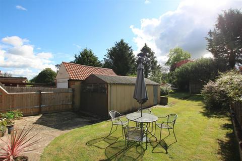 21 Lodge Road, Fetcham, Leatherhead, KT22 9QY