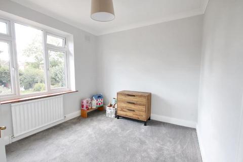 21 Lodge Road, Fetcham, Leatherhead, KT22 9QY