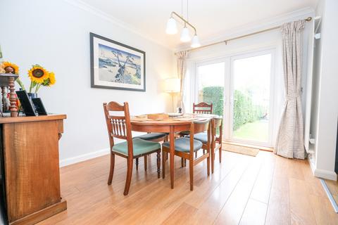 36 Daleside, Orpington, BR6 6EQ