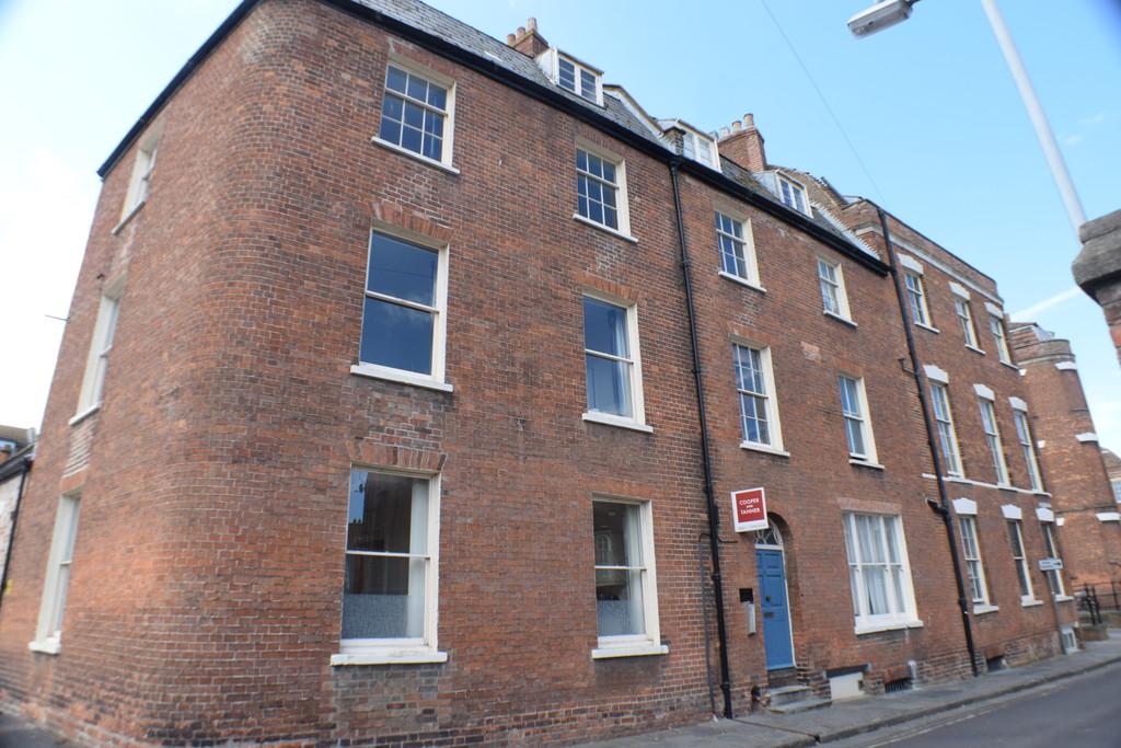 Castle Apartments, Bridgwater TA6 2 bed apartment to rent £1,350 pcm