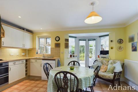 4 bedroom link detached house for sale, Berwick Avenue, Chelmsford