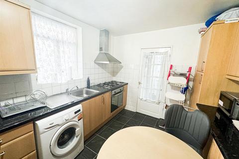 3 bedroom terraced house for sale, Cann Hall Road, Leytonstone