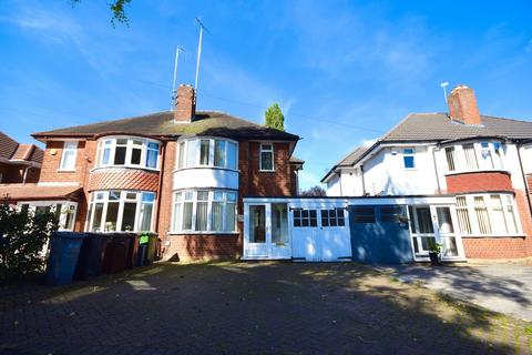 3 bedroom semi-detached house to rent, Jacey Road, Shirley B90