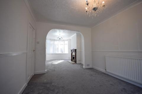 3 bedroom semi-detached house to rent, Jacey Road, Shirley B90