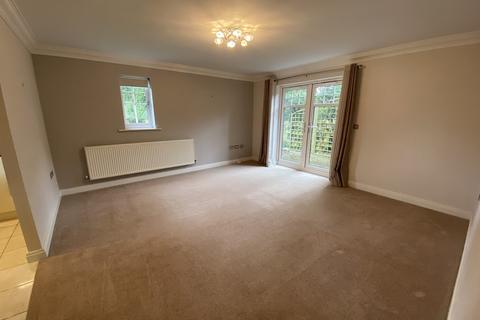 2 bedroom ground floor flat for sale, Bucknell Close, Solihull B91