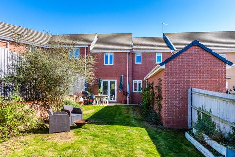 3 bedroom terraced house for sale, Steeple Way, Rushden NN10