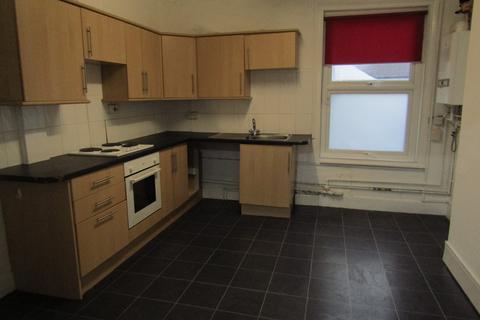 2 bedroom flat to rent, Main Road, Harwich CO12