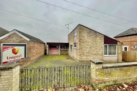 3 bedroom detached bungalow for sale, 62 Commercial Road, Spalding