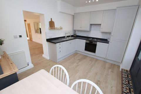 3 bedroom cottage for sale, Sheffield Road, Hoyland